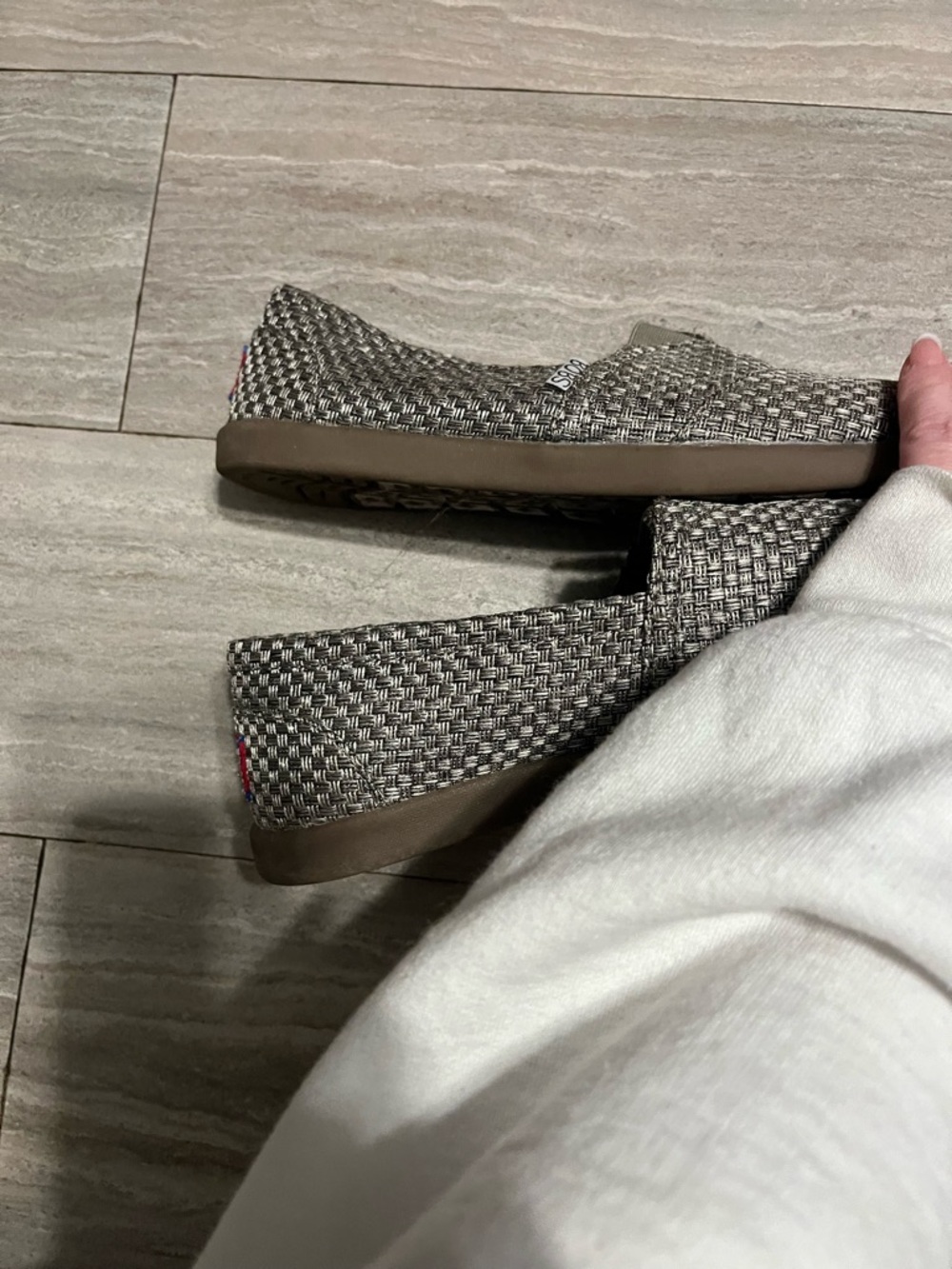 BOBS Skechers Womens Size 8 Woven Silver Gray  Slip On Shoes Flats - Picture 7 of 9